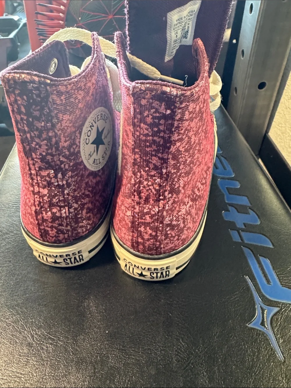 Converse sparkling pink